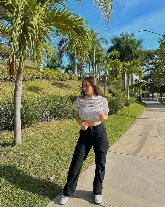 Margaret Robinson | Adjustable Women’s Cargo Pants